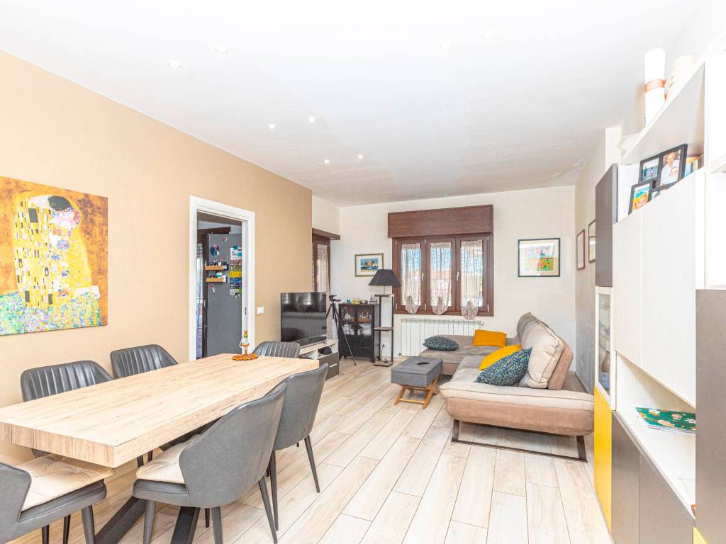 appartamento in vendita a Marino in zona Santa Maria delle Mole