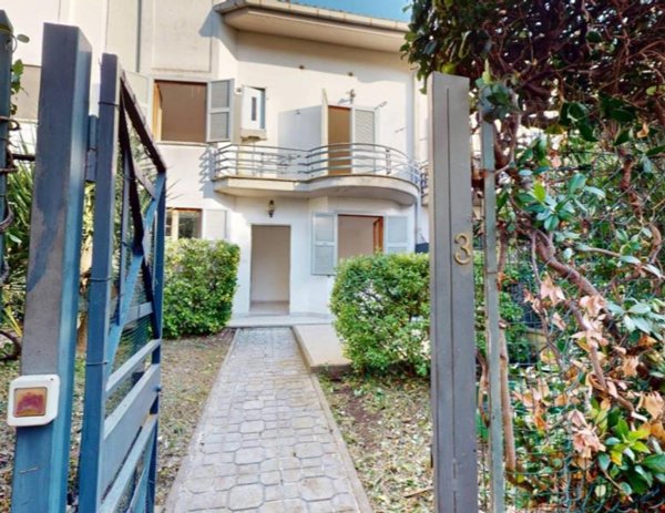 casa indipendente in vendita a Marino in zona Due Santi