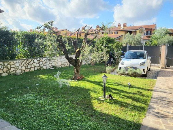 appartamento in vendita a Marino in zona Frattocchie