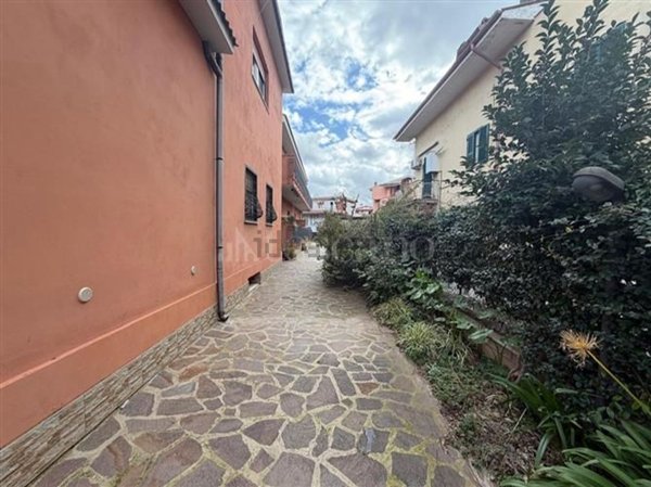 appartamento in vendita a Marino in zona Poggio delle Mole