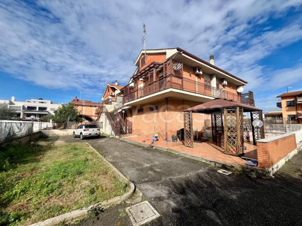 appartamento in vendita a Marino in zona Santa Maria delle Mole