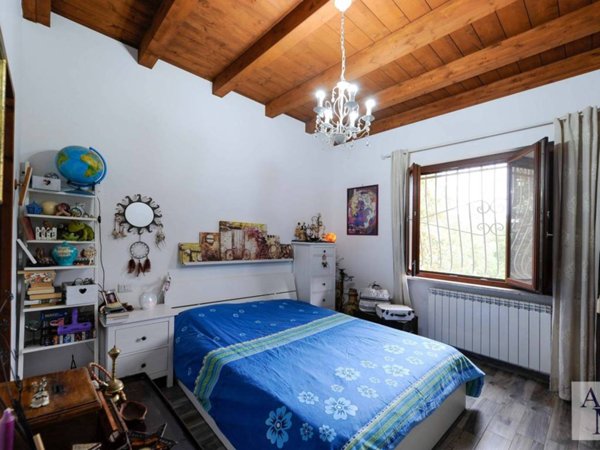 casa indipendente in vendita a Marino in zona Castelluccia
