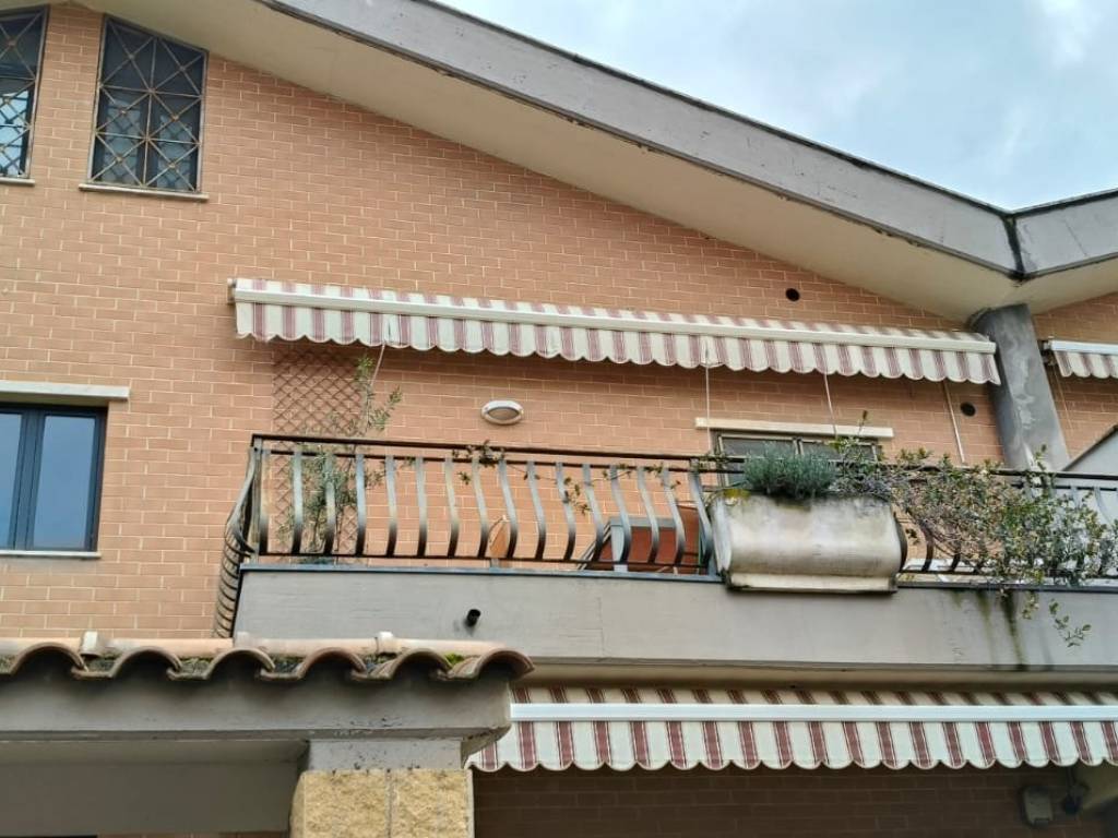 appartamento in vendita a Marino in zona Poggio delle Mole