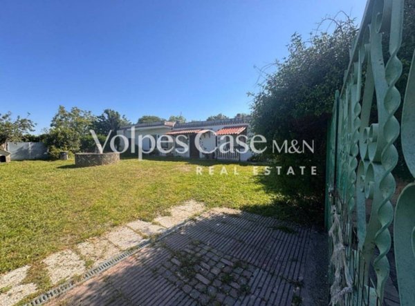 casa indipendente in vendita a Marino in zona Due Santi