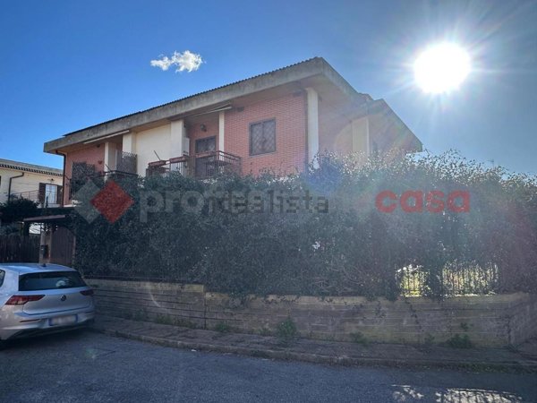 appartamento in vendita a Marino in zona Castelluccia