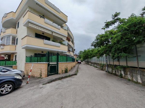 appartamento in vendita a Marino in zona Poggio delle Mole