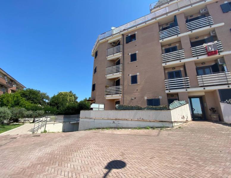 appartamento in vendita a Marino in zona Frattocchie