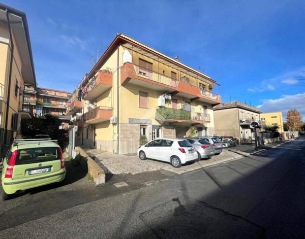 appartamento in vendita a Marino in zona Frattocchie