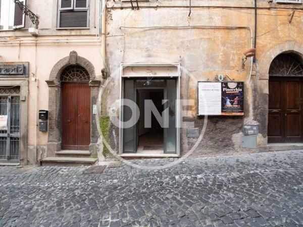 negozio in vendita a Marino