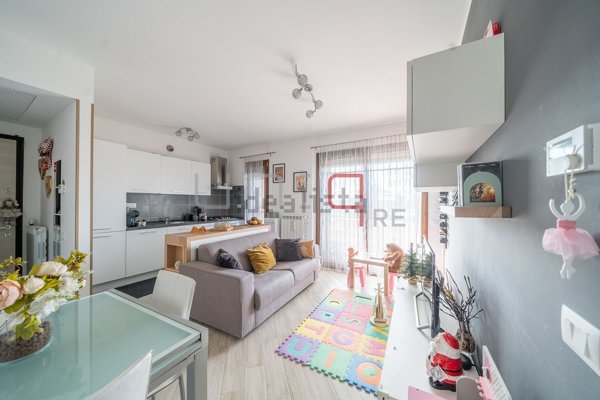 appartamento in vendita a Marino in zona Santa Maria delle Mole