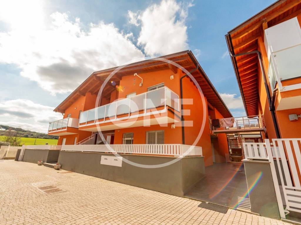 appartamento in vendita a Marino in zona Santa Maria delle Mole