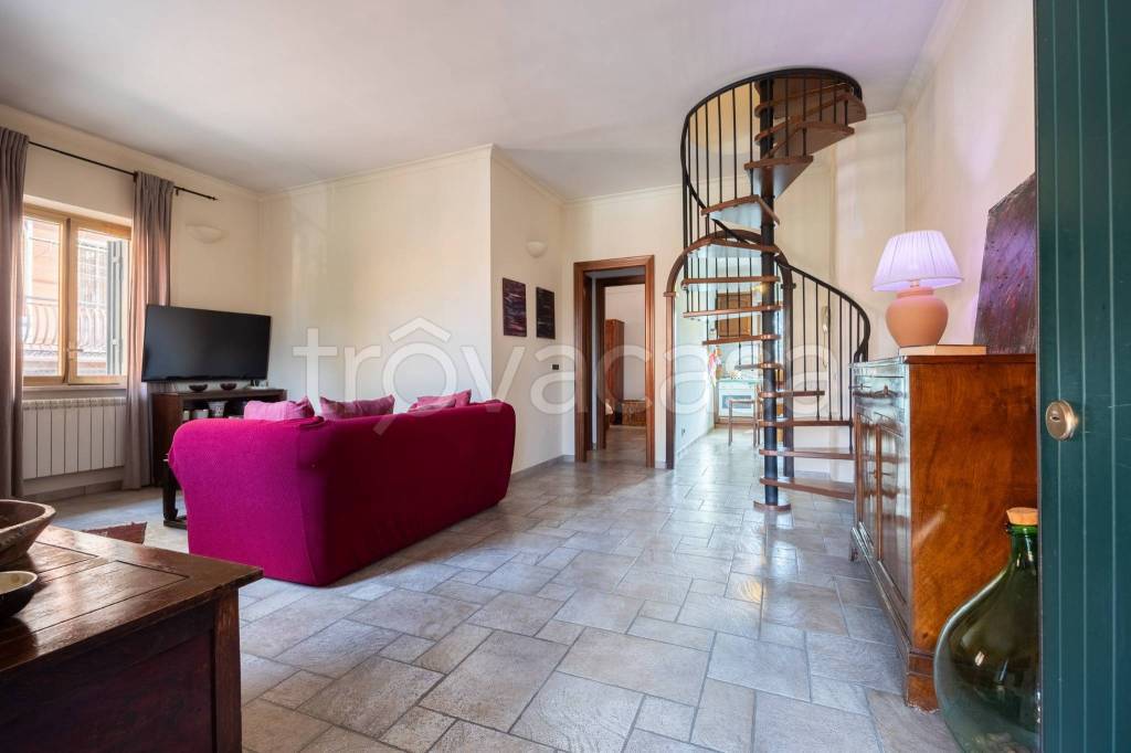 appartamento in vendita a Marino in zona Santa Maria delle Mole