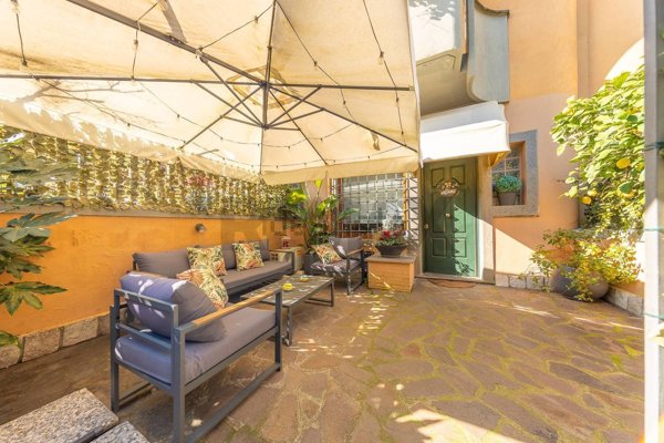 casa indipendente in vendita a Marino in zona Santa Maria delle Mole