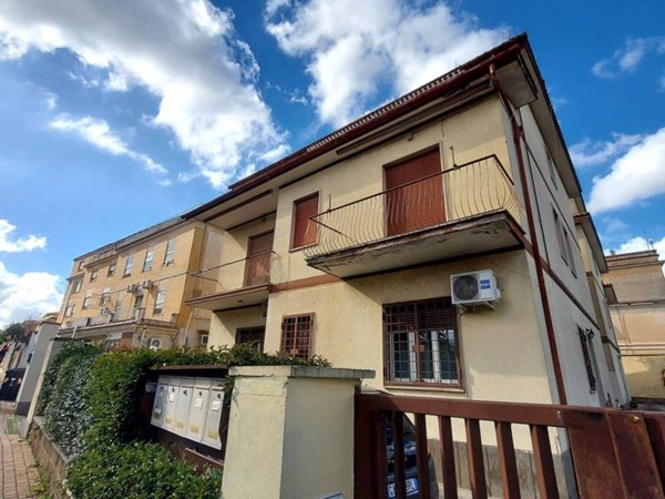 appartamento in vendita a Marino in zona Frattocchie