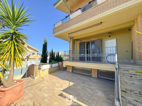 appartamento in vendita a Marino in zona Poggio delle Mole