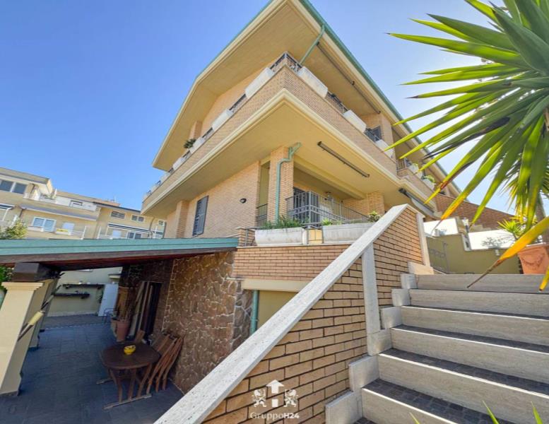 appartamento in vendita a Marino in zona Poggio delle Mole