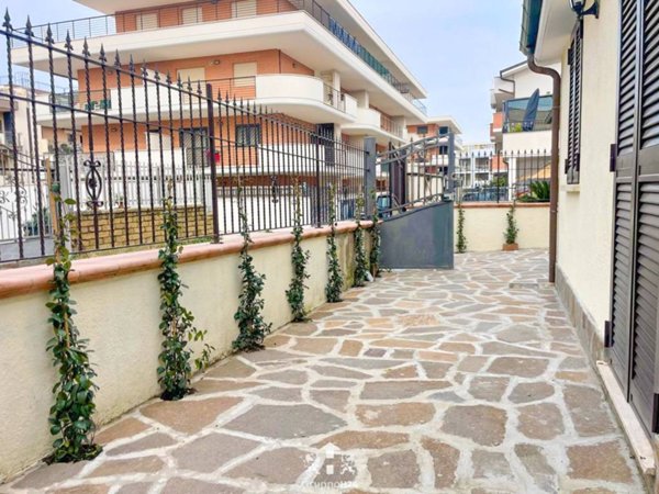 appartamento in vendita a Marino in zona Poggio delle Mole