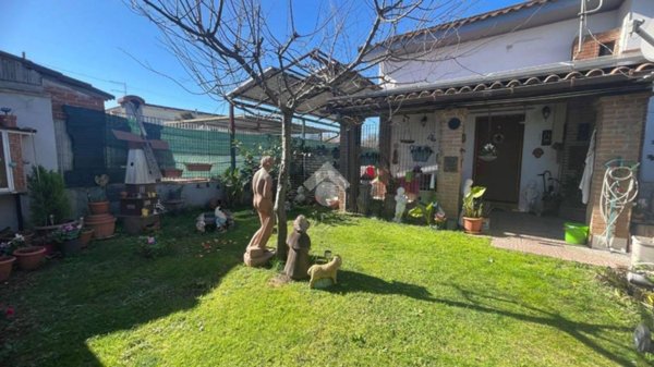 appartamento in vendita a Marino in zona Frattocchie