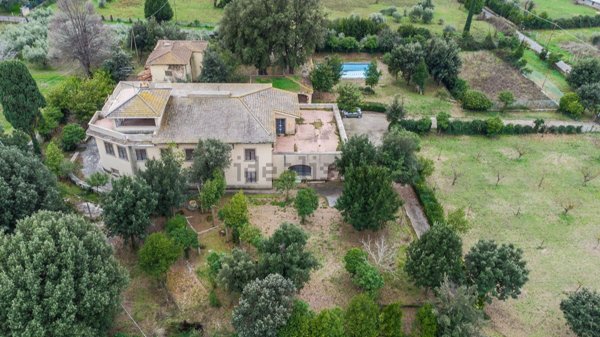 casa indipendente in vendita a Marino