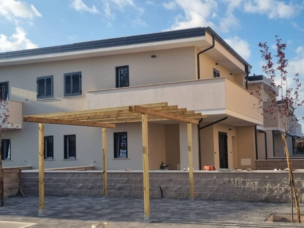 casa indipendente in vendita a Marino in zona Poggio delle Mole