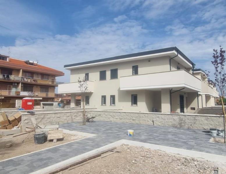 casa indipendente in vendita a Marino in zona Poggio delle Mole