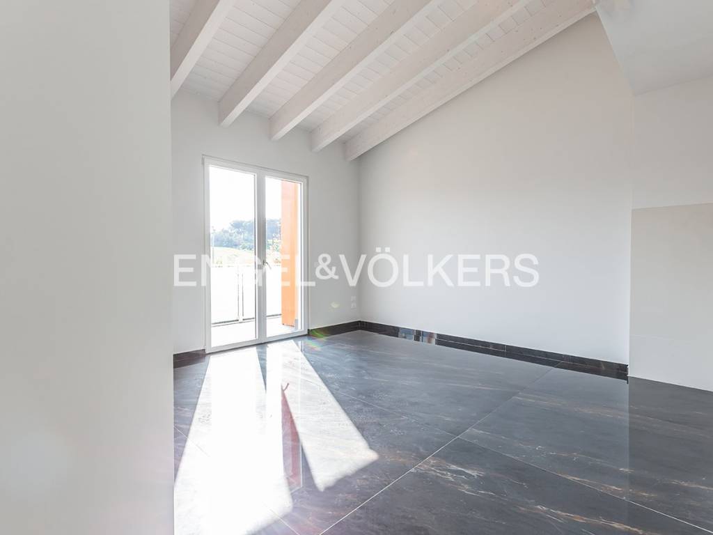 appartamento in vendita a Marino in zona Santa Maria delle Mole