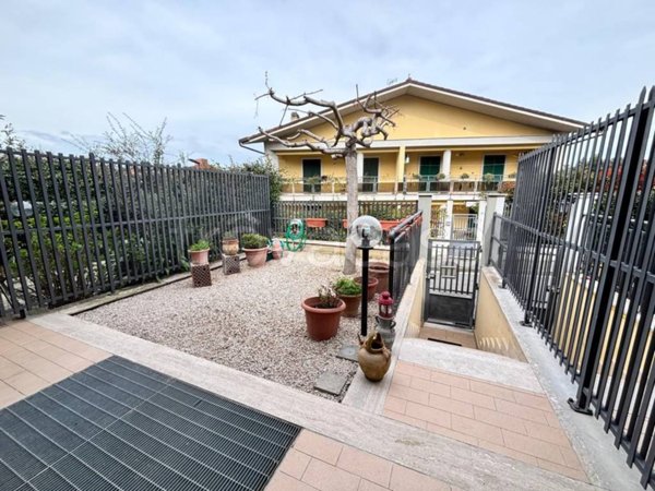 casa indipendente in vendita a Marino