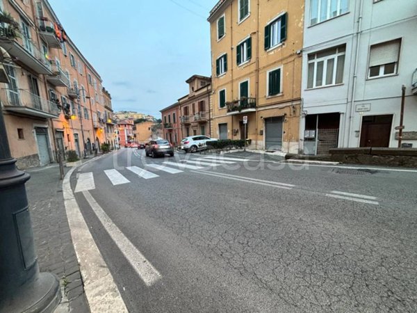 negozio in vendita a Marino