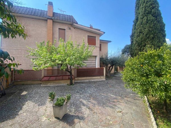 casa indipendente in vendita a Marino in zona Poggio delle Mole
