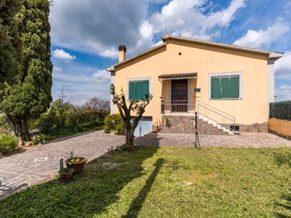 casa indipendente in vendita a Marino in zona Castelluccia