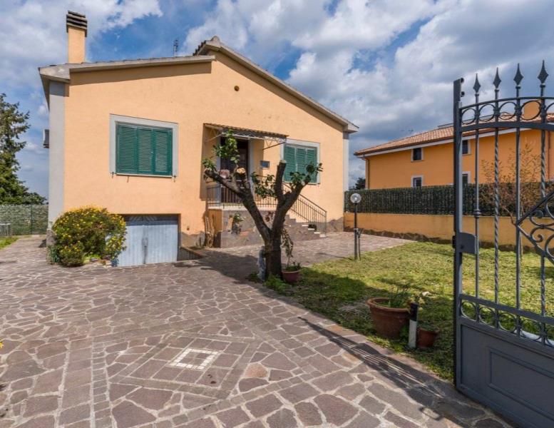 casa indipendente in vendita a Marino in zona Castelluccia