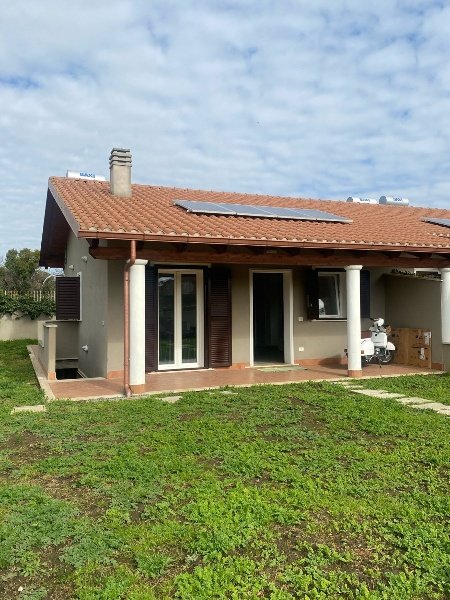 casa indipendente in vendita a Marino in zona Castelluccia