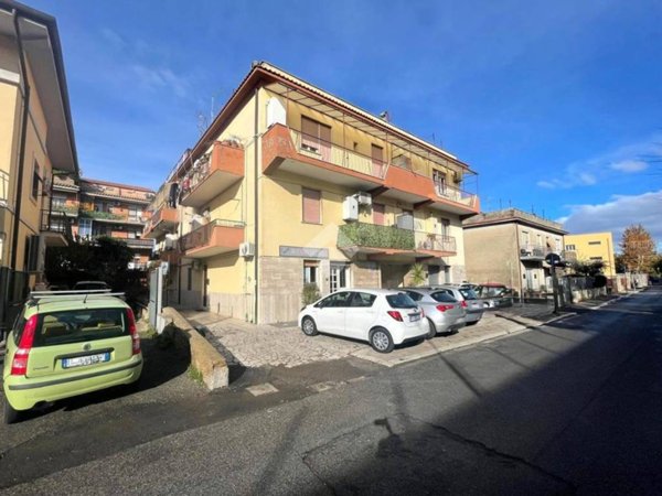 appartamento in vendita a Marino in zona Frattocchie