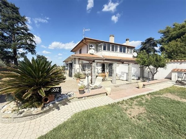 casa indipendente in vendita a Marino