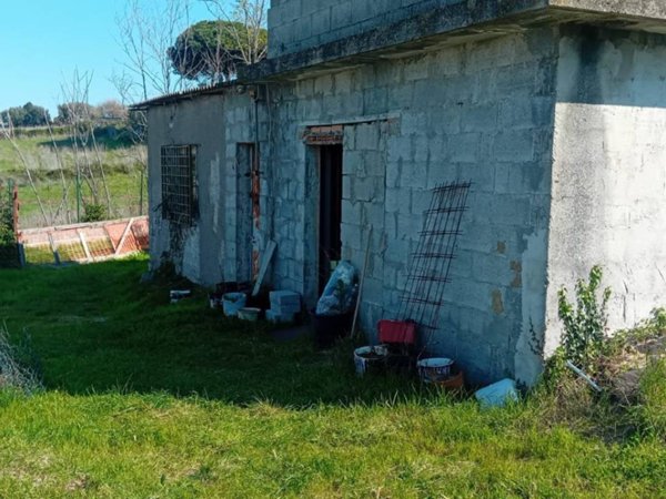 casa indipendente in vendita a Marino in zona Due Santi