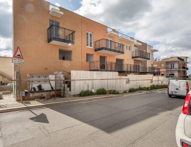 appartamento in vendita a Marino in zona Frattocchie