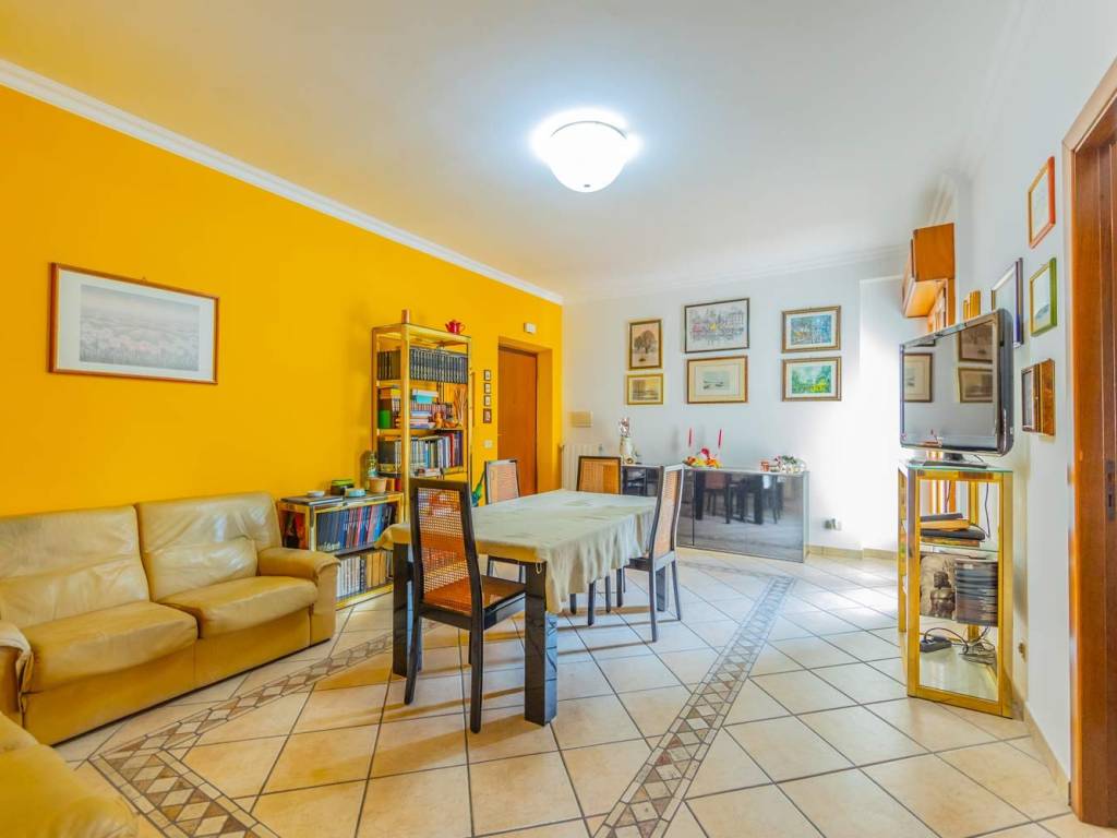 appartamento in vendita a Marino in zona Frattocchie