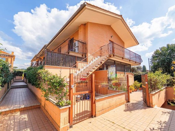 appartamento in vendita a Marino in zona Castelluccia