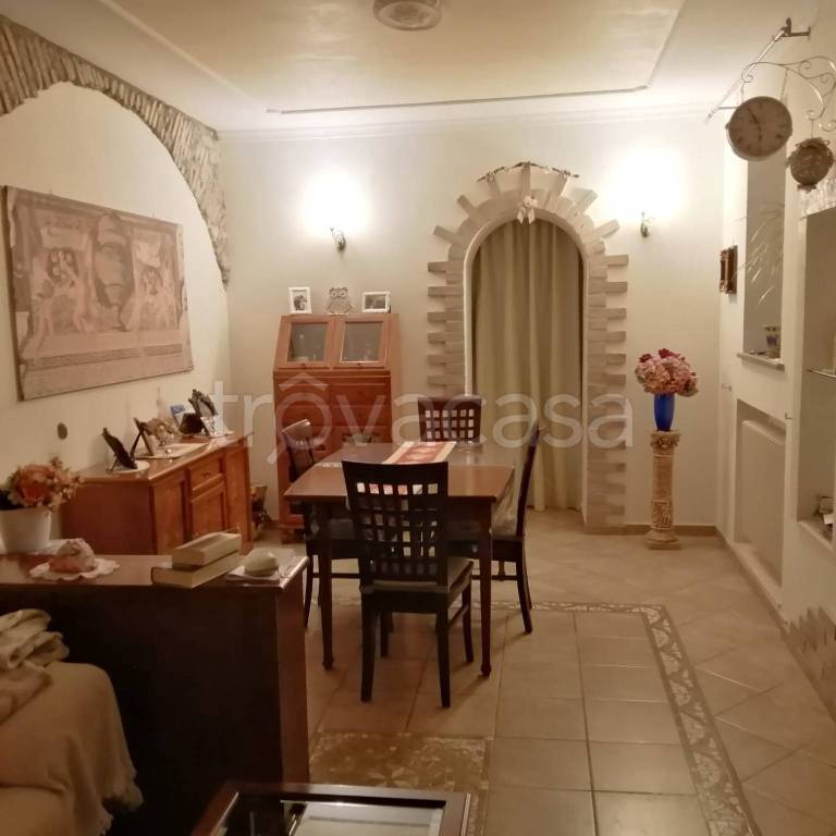 appartamento in vendita a Marino in zona Frattocchie