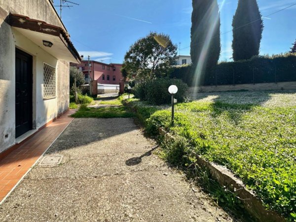 casa indipendente in vendita a Marino in zona Due Santi