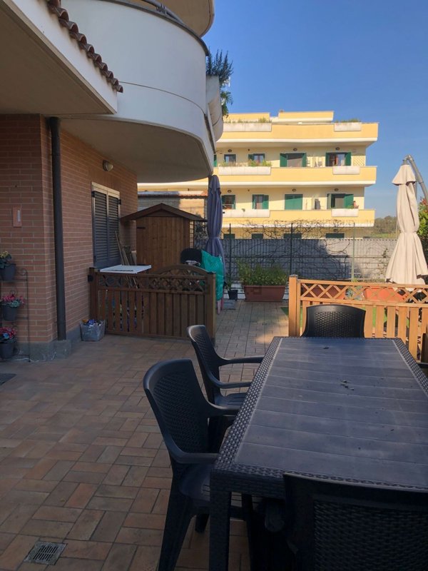 appartamento in vendita a Marino in zona Santa Maria delle Mole