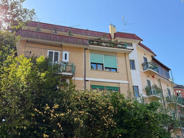 appartamento in vendita a Marino in zona Castelluccia