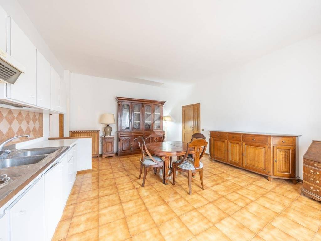 appartamento in vendita a Marino in zona Santa Maria delle Mole