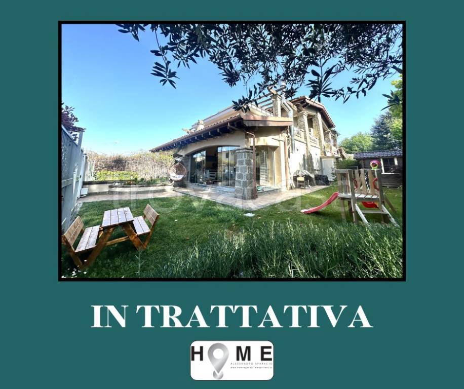 casa indipendente in vendita a Marino in zona Due Santi