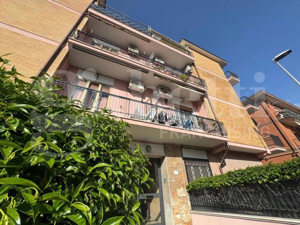 appartamento in vendita a Marino in zona Cava dei Selci