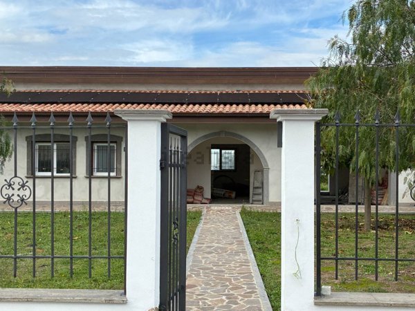 casa indipendente in vendita a Marino