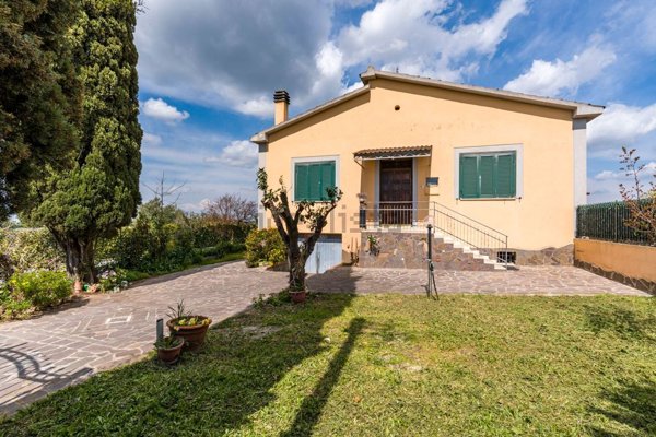 casa indipendente in vendita a Marino