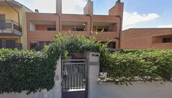 casa indipendente in vendita a Marino