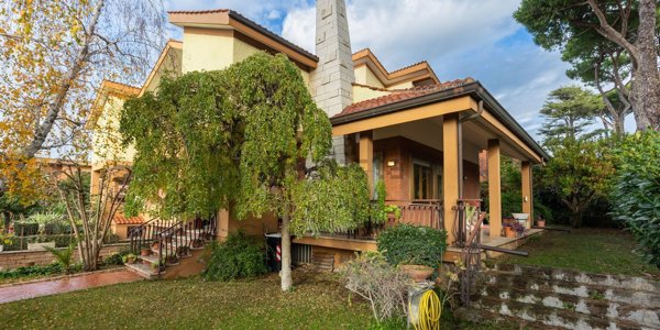 casa indipendente in vendita a Marino