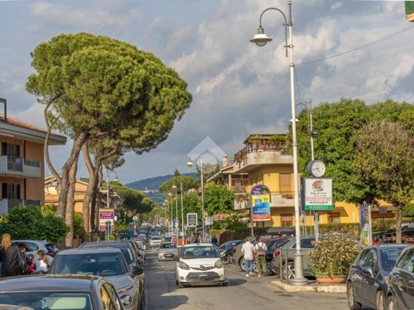appartamento in vendita a Marino in zona Castelluccia